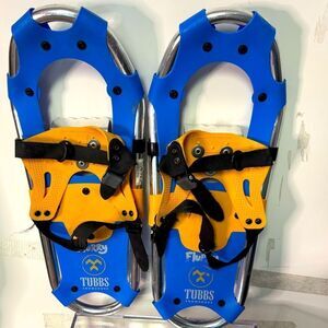 Flurry Tubbs snowshoes one size fits all good shape